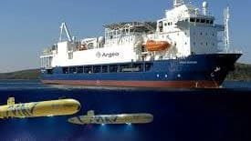 Hands holding each other